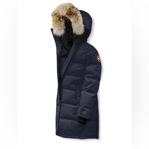 Canada Goose Shelburne Parka Heritage with fur trim.